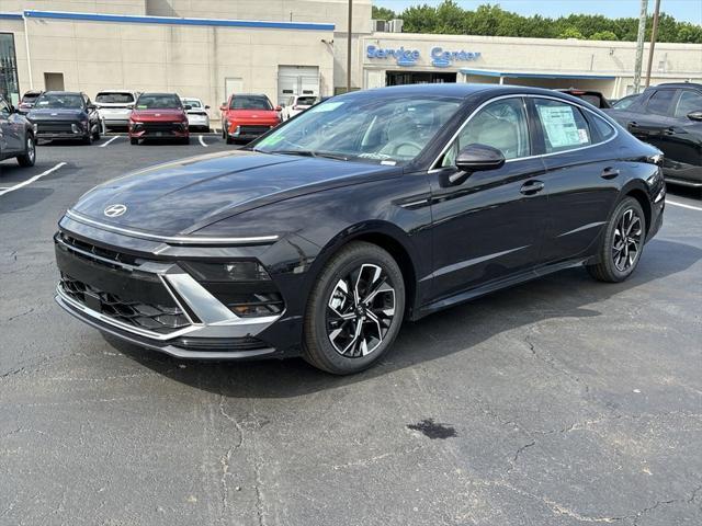 new 2024 Hyundai Sonata car, priced at $29,180