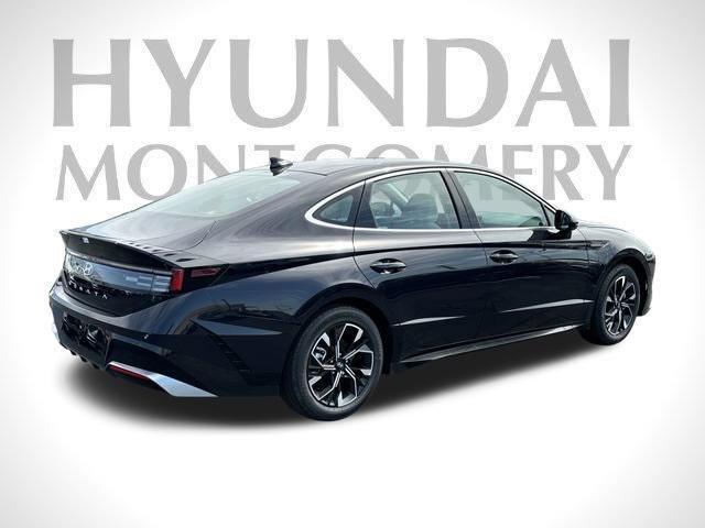 new 2024 Hyundai Sonata car, priced at $29,180