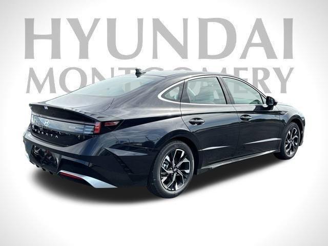 new 2024 Hyundai Sonata car, priced at $29,180