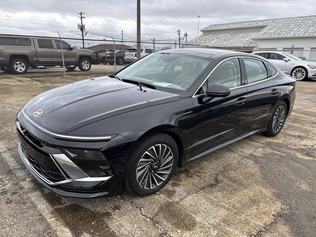 used 2024 Hyundai Sonata Hybrid car, priced at $32,250