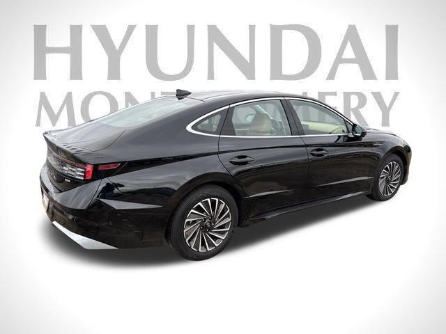 used 2024 Hyundai Sonata Hybrid car, priced at $32,250