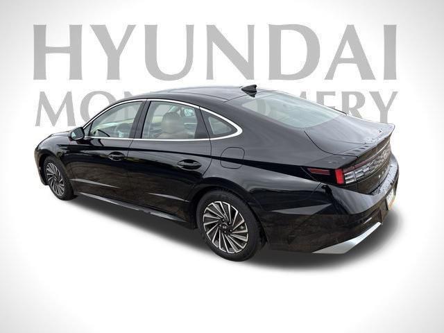 used 2024 Hyundai Sonata Hybrid car, priced at $32,250