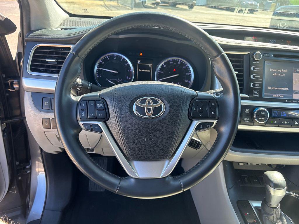 used 2019 Toyota Highlander car, priced at $24,800