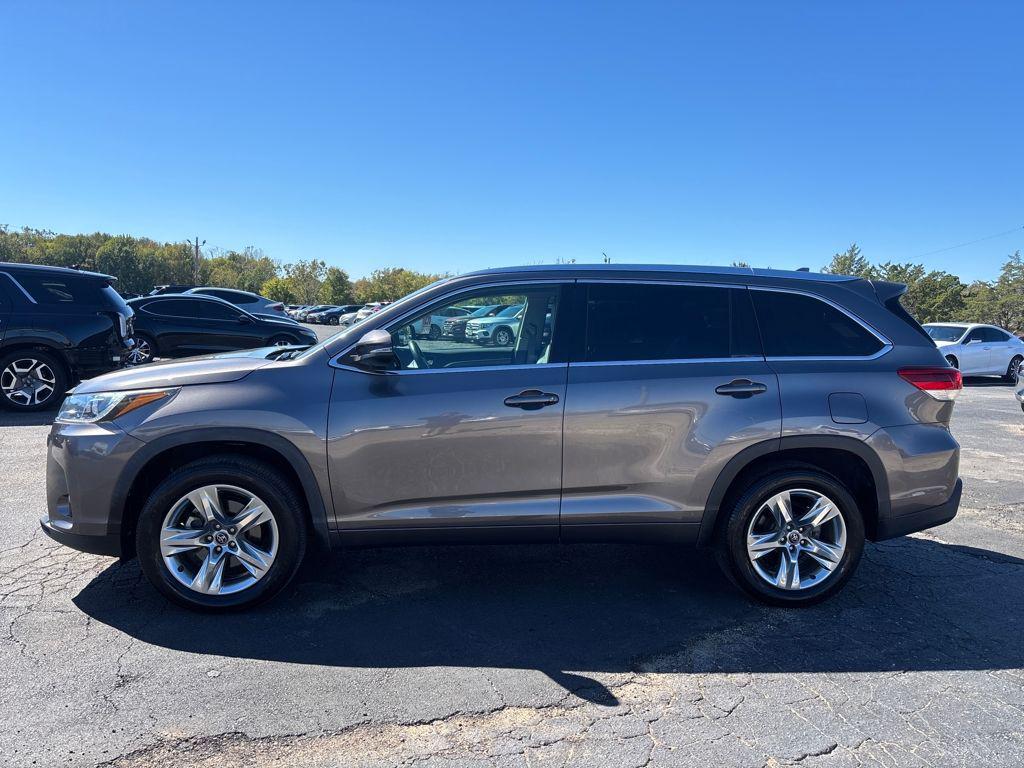 used 2019 Toyota Highlander car, priced at $24,800