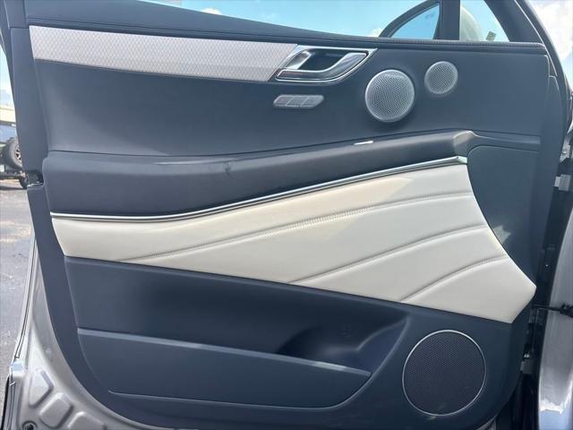 new 2025 Genesis GV80 car, priced at $82,455