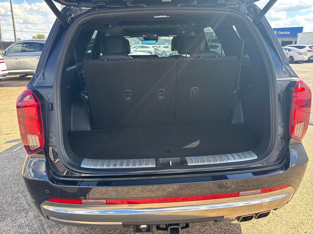 used 2024 Hyundai Palisade car, priced at $39,000