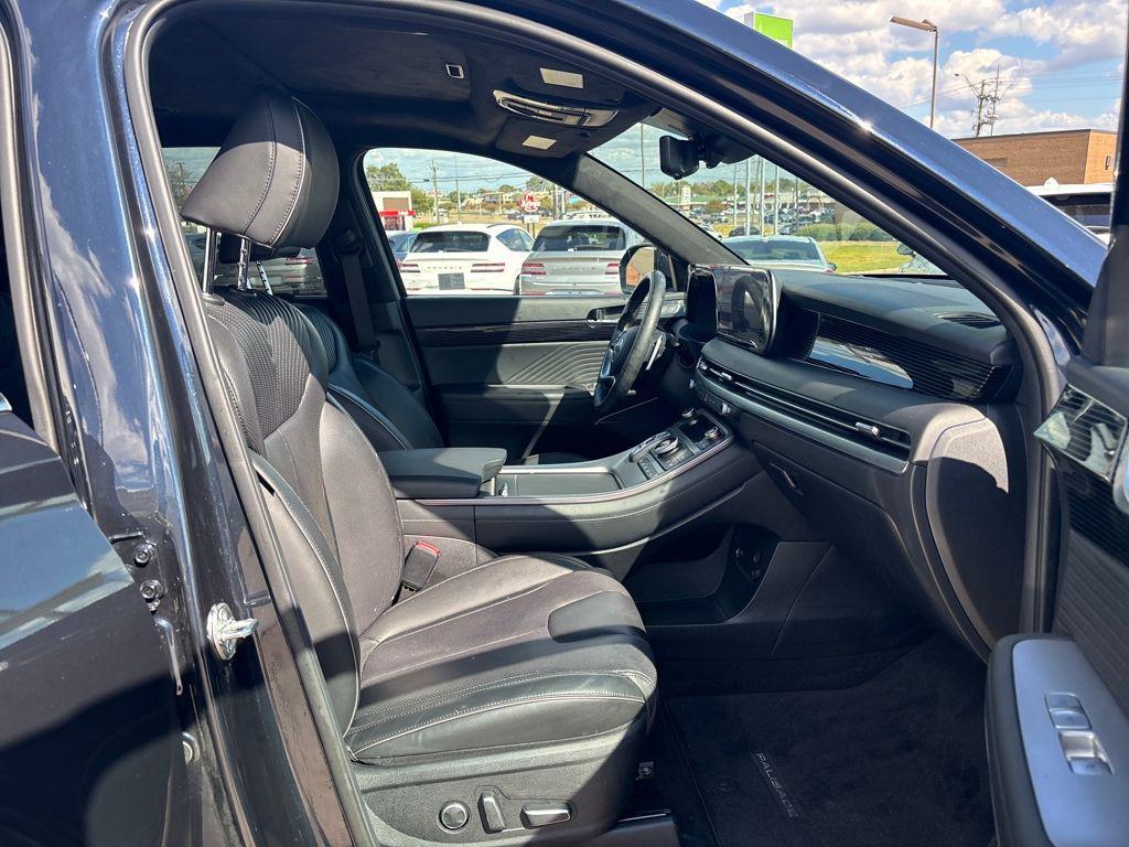 used 2024 Hyundai Palisade car, priced at $39,000