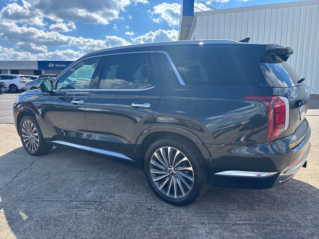 used 2024 Hyundai Palisade car, priced at $39,000