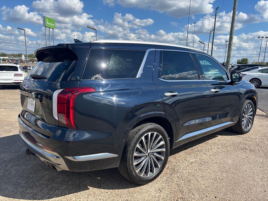 used 2024 Hyundai Palisade car, priced at $39,000