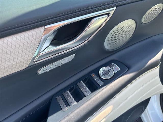 new 2025 Genesis GV80 car, priced at $82,555