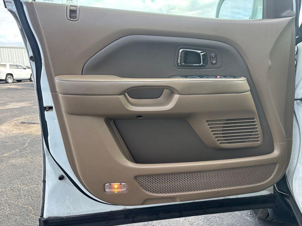 used 2008 Honda Pilot car, priced at $7,000