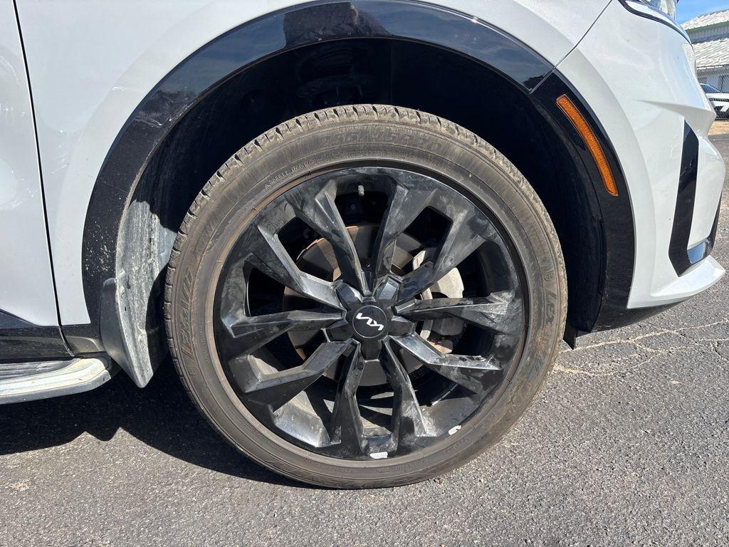 used 2023 Kia Sorento car, priced at $28,000