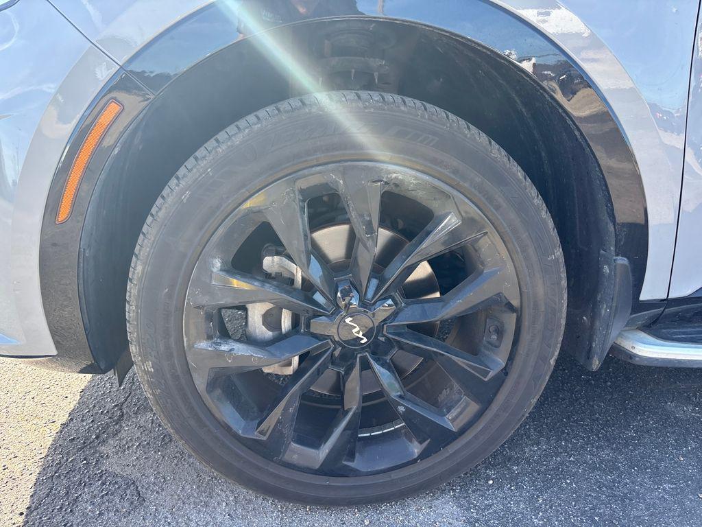 used 2023 Kia Sorento car, priced at $28,000