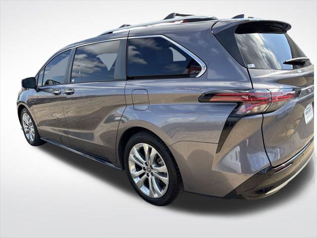 used 2022 Toyota Sienna car, priced at $37,900