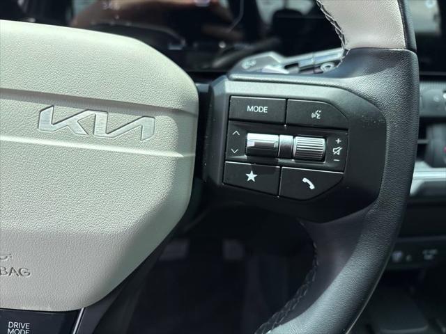 used 2025 Kia K4 car, priced at $25,700