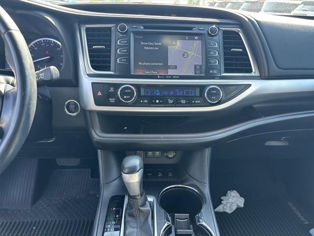 used 2018 Toyota Highlander car, priced at $26,600