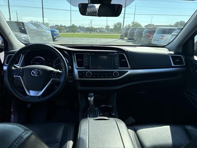 used 2018 Toyota Highlander car, priced at $26,600