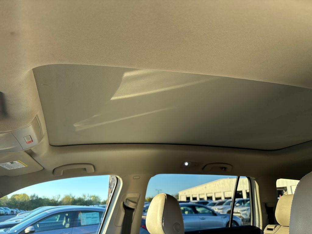 used 2021 Volkswagen Atlas car, priced at $17,000