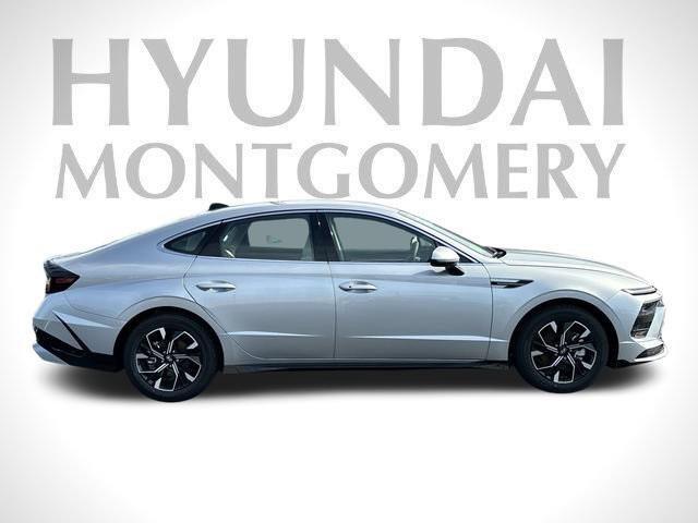 new 2024 Hyundai Sonata car, priced at $29,180