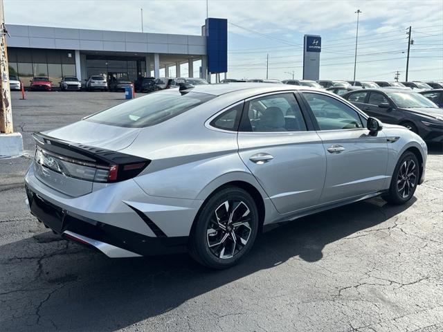 new 2024 Hyundai Sonata car, priced at $29,180