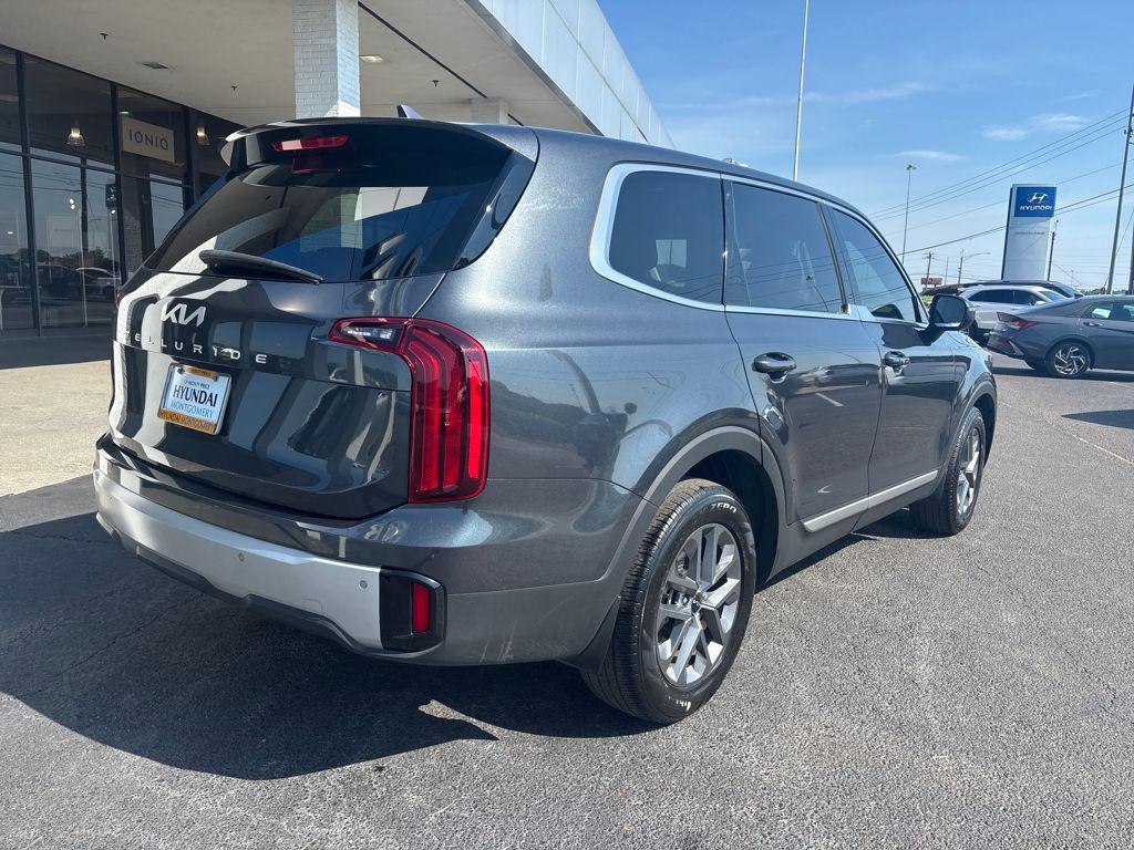 used 2024 Kia Telluride car, priced at $31,400