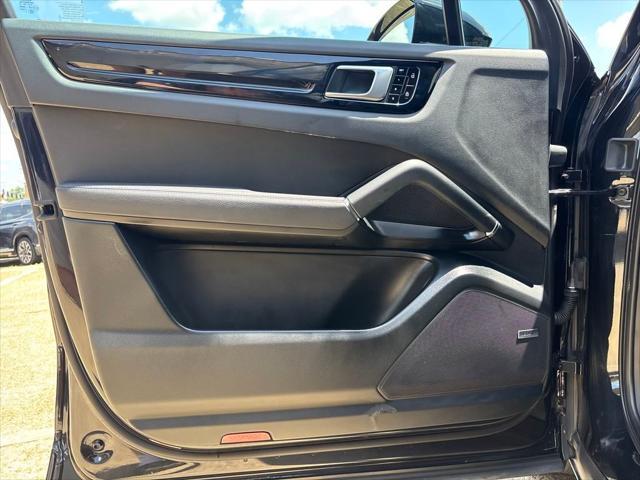 used 2020 Porsche Cayenne E-Hybrid car, priced at $53,500
