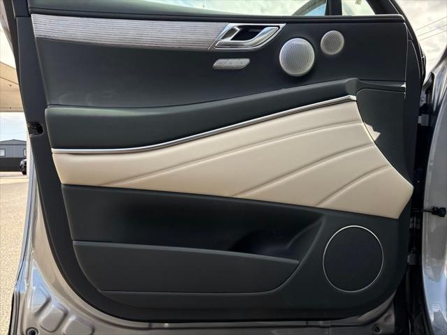 new 2025 Genesis GV80 car, priced at $74,914