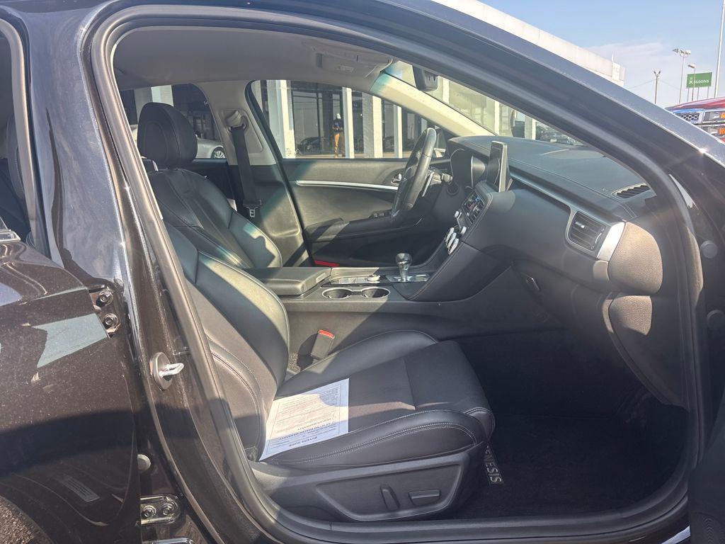 used 2019 Genesis G70 car, priced at $22,300