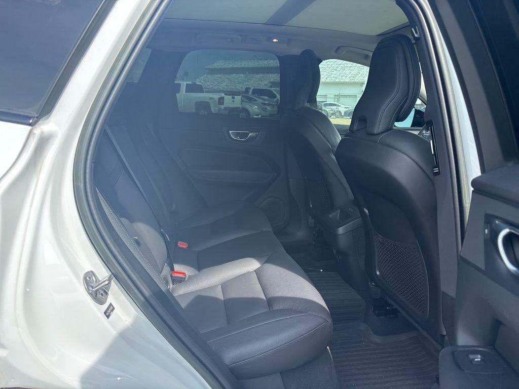 used 2023 Volvo XC60 car, priced at $31,900
