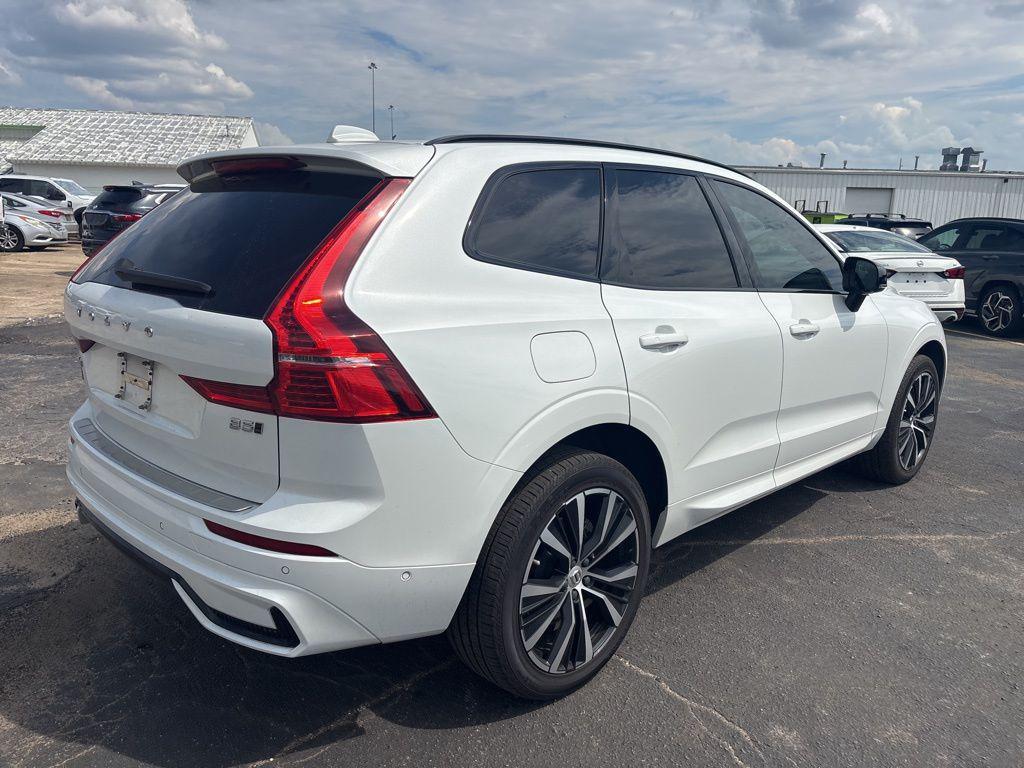 used 2023 Volvo XC60 car, priced at $31,900