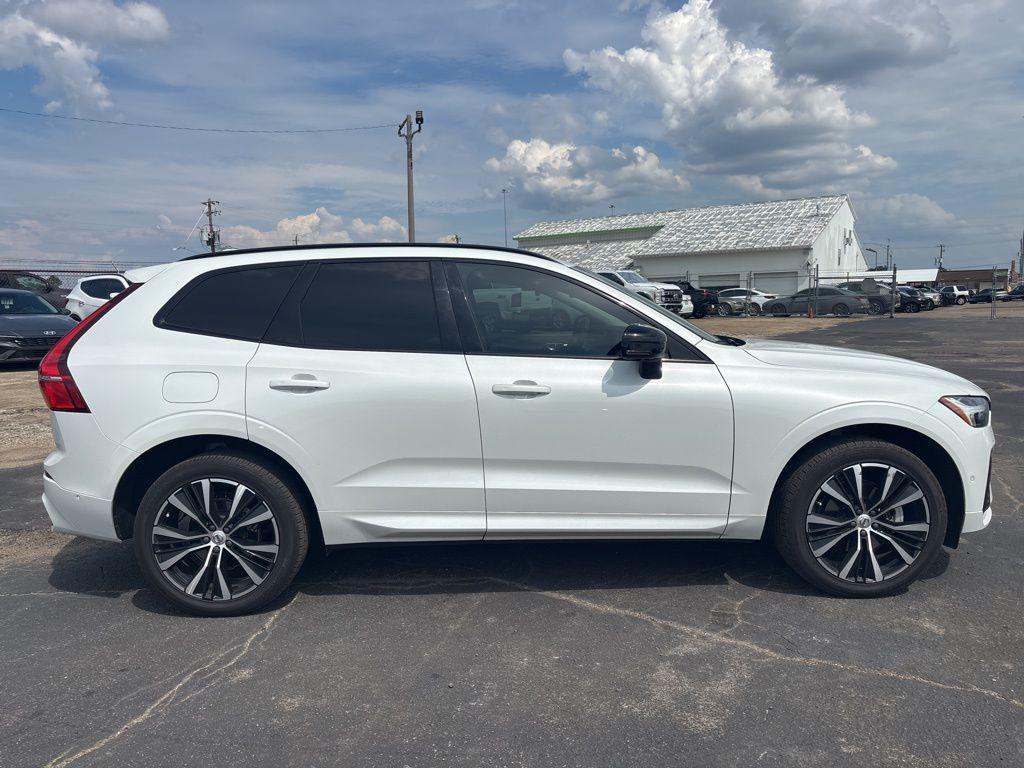 used 2023 Volvo XC60 car, priced at $31,900