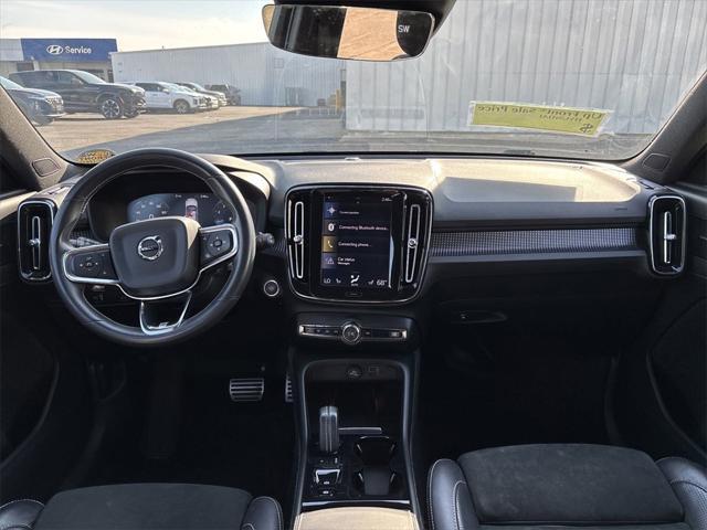 used 2019 Volvo XC40 car, priced at $19,900