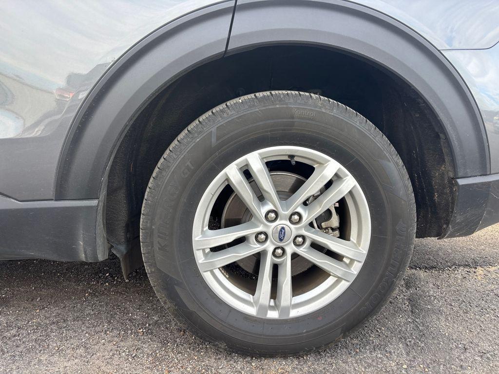 used 2023 Ford Explorer car, priced at $29,900