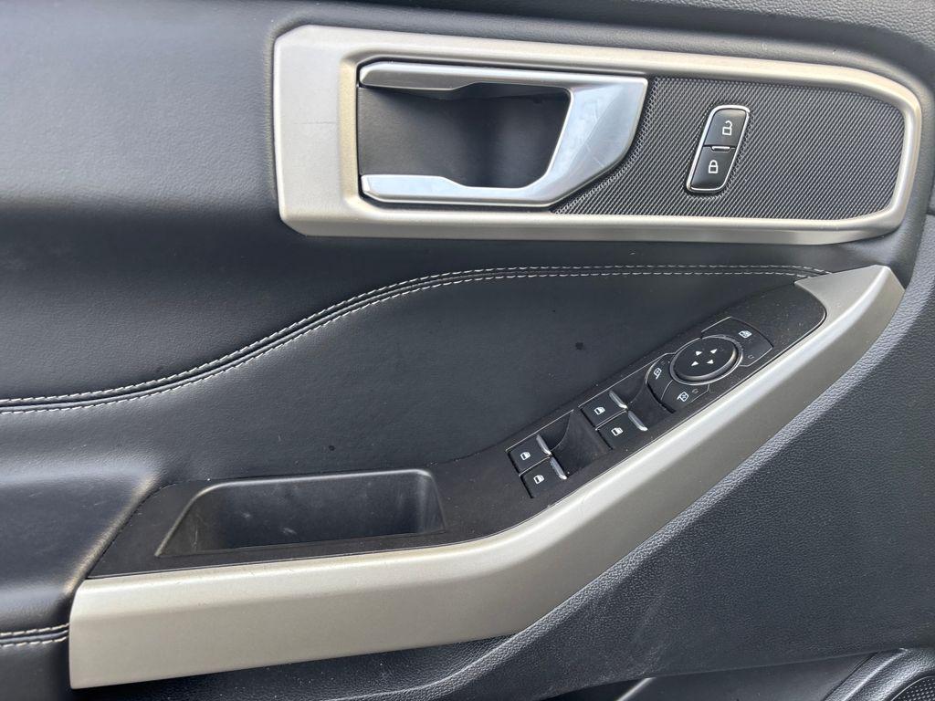 used 2023 Ford Explorer car, priced at $29,900