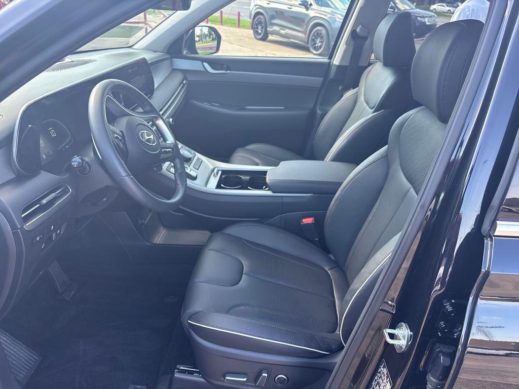 used 2025 Hyundai Palisade car, priced at $39,200