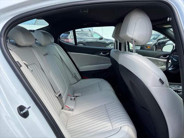 new 2025 Genesis G70 car, priced at $48,700