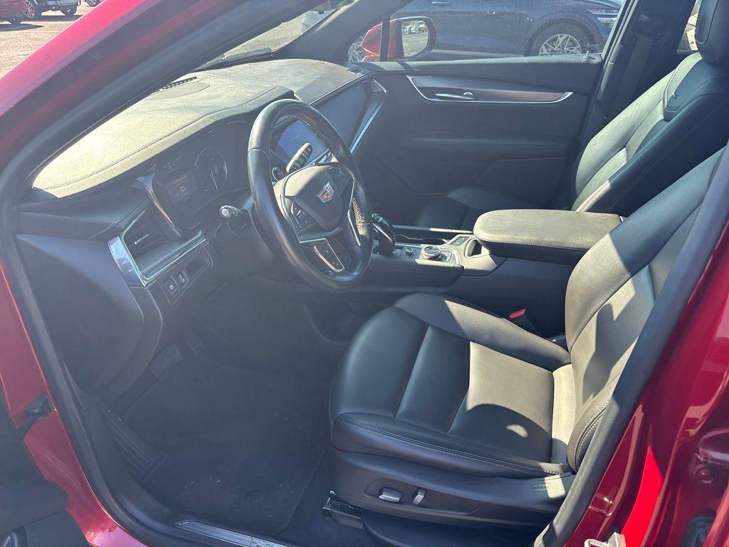 used 2021 Cadillac XT5 car, priced at $24,500