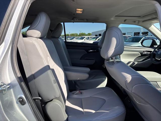 used 2023 Toyota Highlander car, priced at $36,200