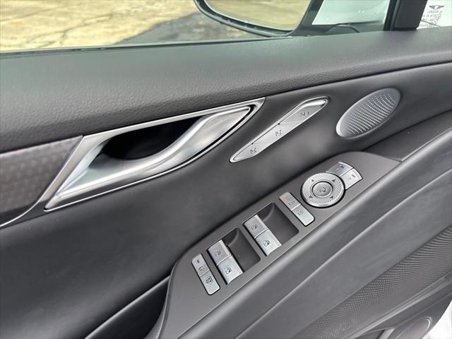 new 2025 Genesis G80 car, priced at $70,775
