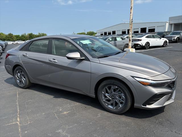 new 2024 Hyundai Elantra car, priced at $25,290