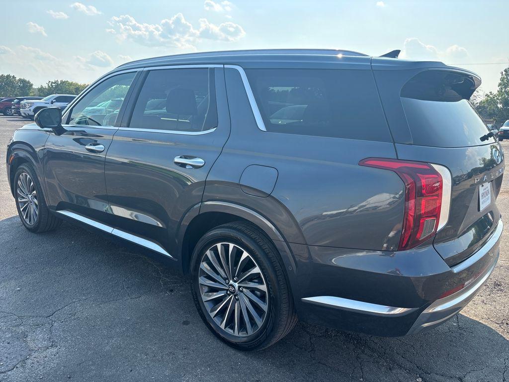 used 2024 Hyundai Palisade car, priced at $38,200