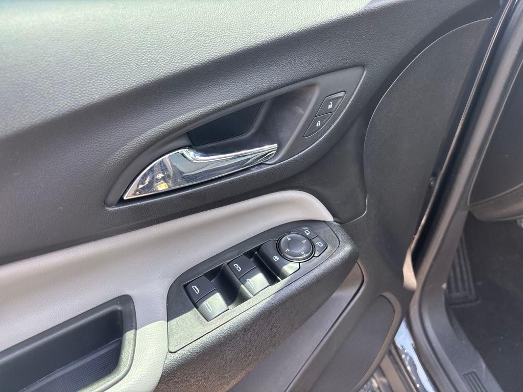 used 2022 Chevrolet Equinox car, priced at $19,650