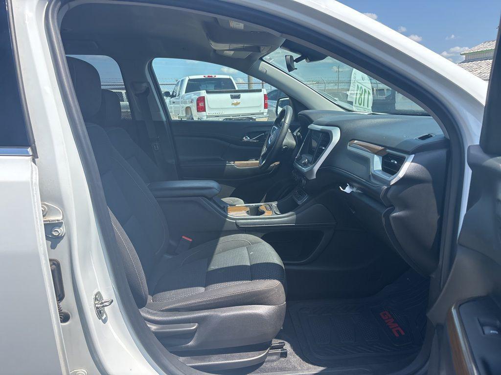 used 2021 GMC Acadia car, priced at $17,000