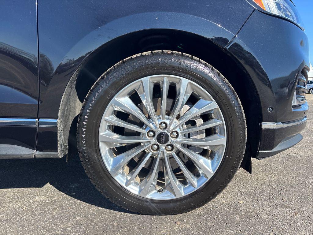 used 2022 Ford Edge car, priced at $19,000