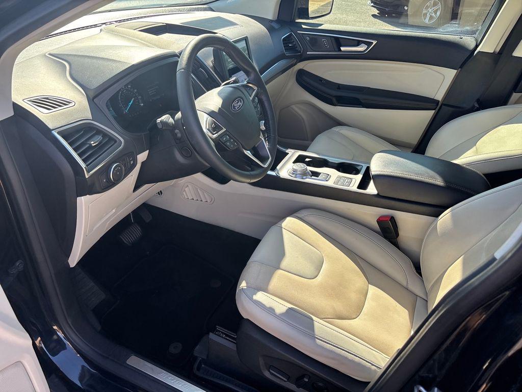 used 2022 Ford Edge car, priced at $19,000