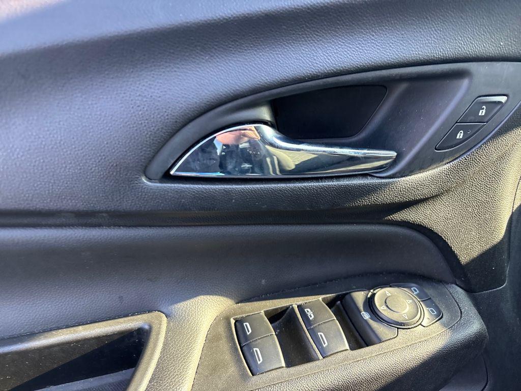 used 2020 Chevrolet Equinox car, priced at $15,500