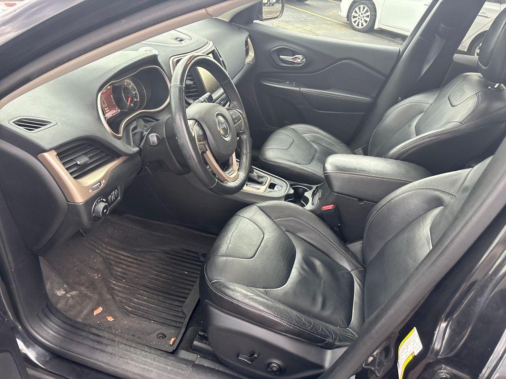 used 2014 Jeep Cherokee car, priced at $9,000