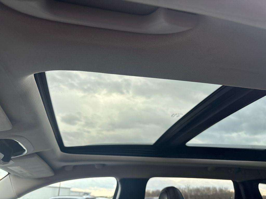 used 2014 Jeep Cherokee car, priced at $9,000