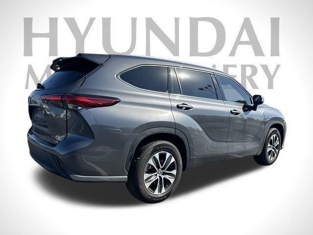 used 2021 Toyota Highlander car, priced at $30,000