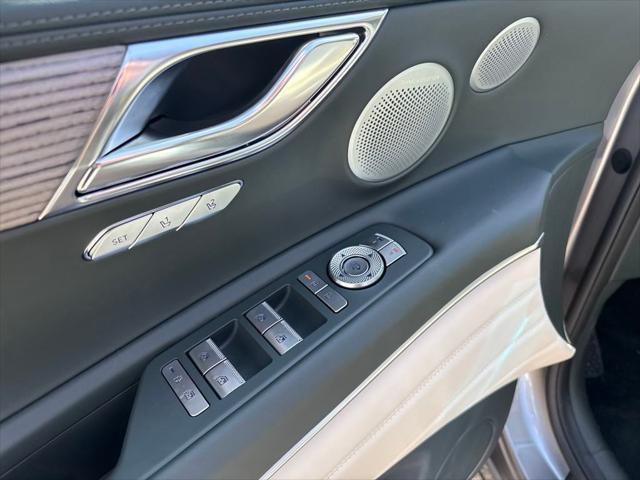 new 2025 Genesis GV80 car, priced at $81,900